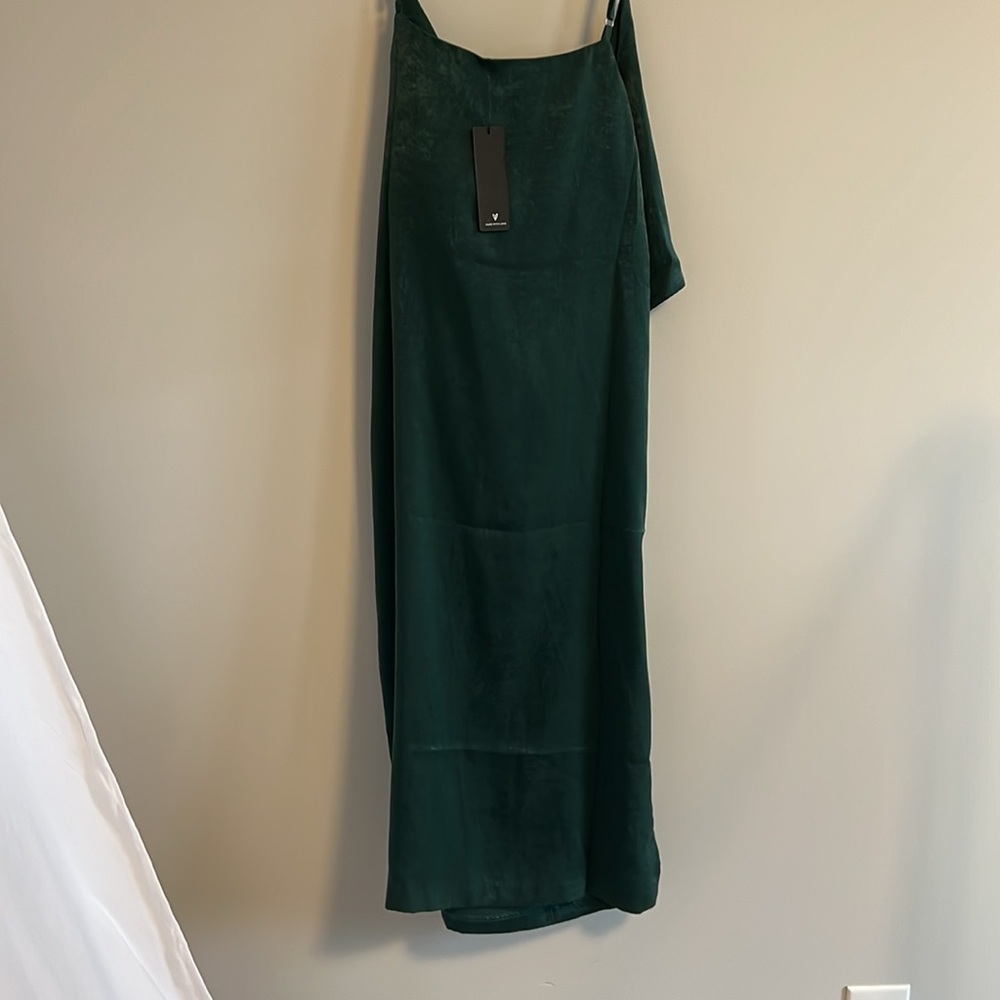 Lulu’s Midi Wrap Top Dress - Picture 16 of 16
